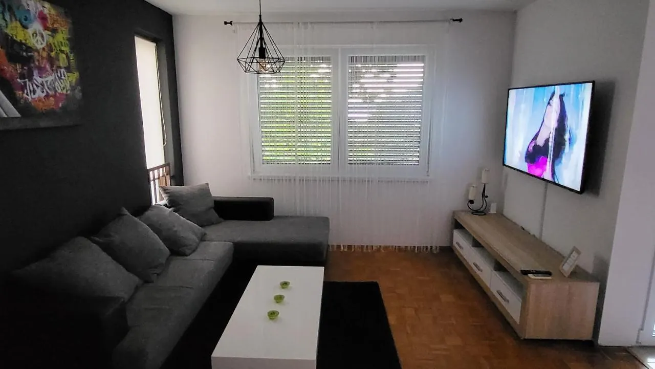 Apartment Davor Pula 3*,  Croatia