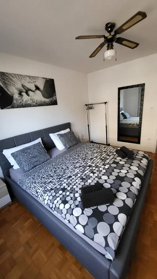 Guest house Apartment Davor Pula