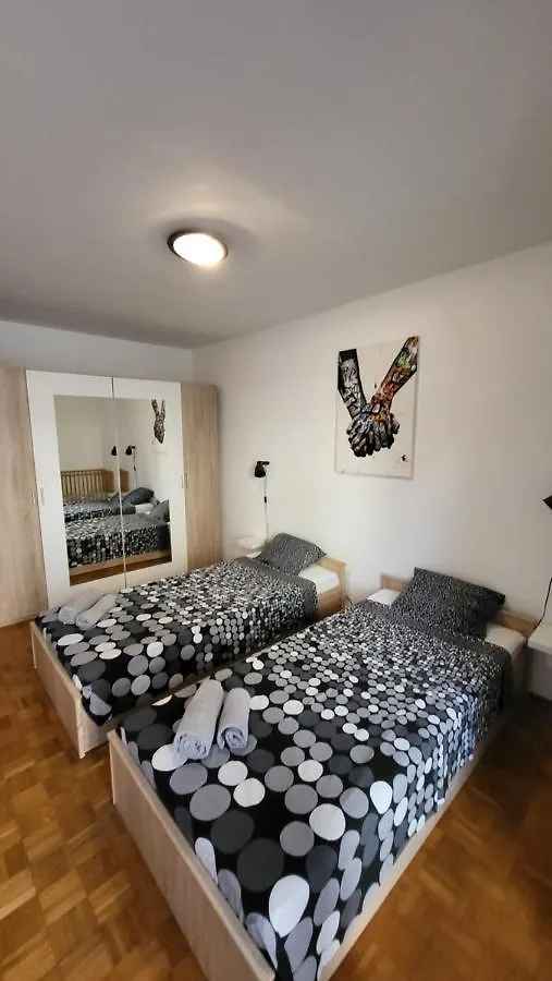 Apartment Davor Pula